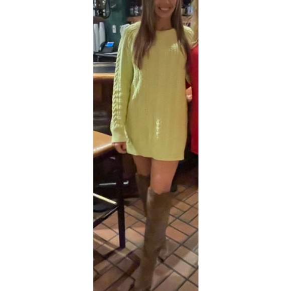 Lovers + Friends Gio Sweater - Picture 3 of 11